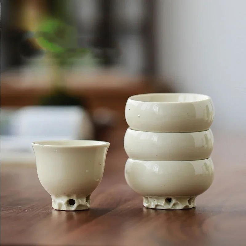 Celadon Ceramic Cup - Handgefertigte Retro-Teetasse im chinesischen Stil, Bohnengelbe